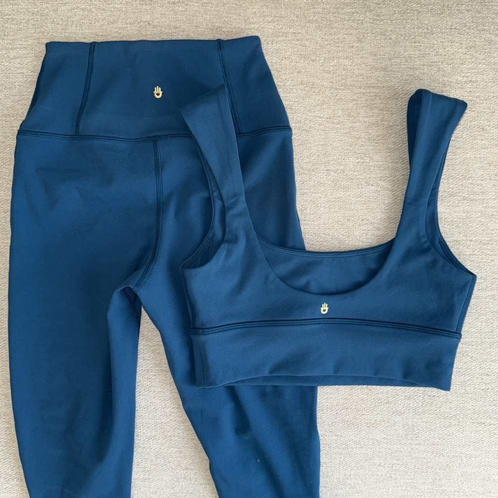 Spiritual Gangster High-Waist Leggings & Scoop Sports Bra